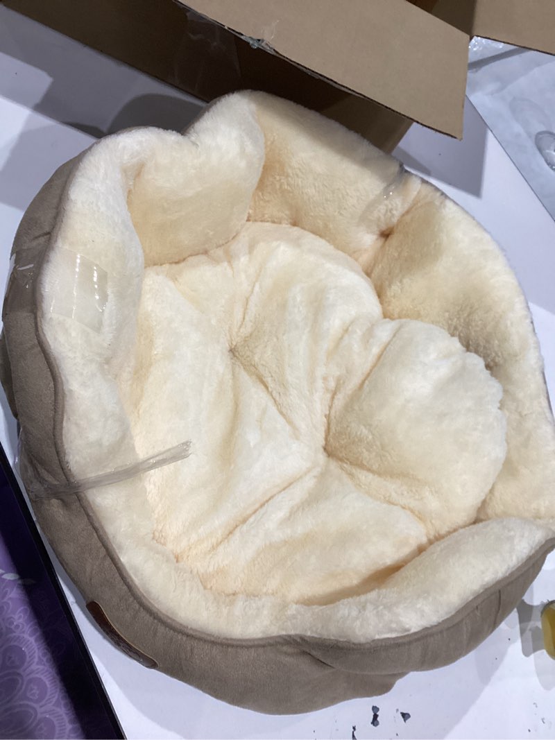 Condition photo showing Good Condition for best friends by sheri orthocomfort deep dish pet cuddler