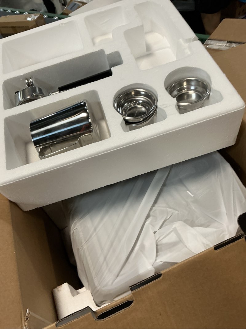 Condition photo showing Good Condition for kismile espresso machine with grinder, 20 bar expresso coffee machines with milk frother, 58mm expre