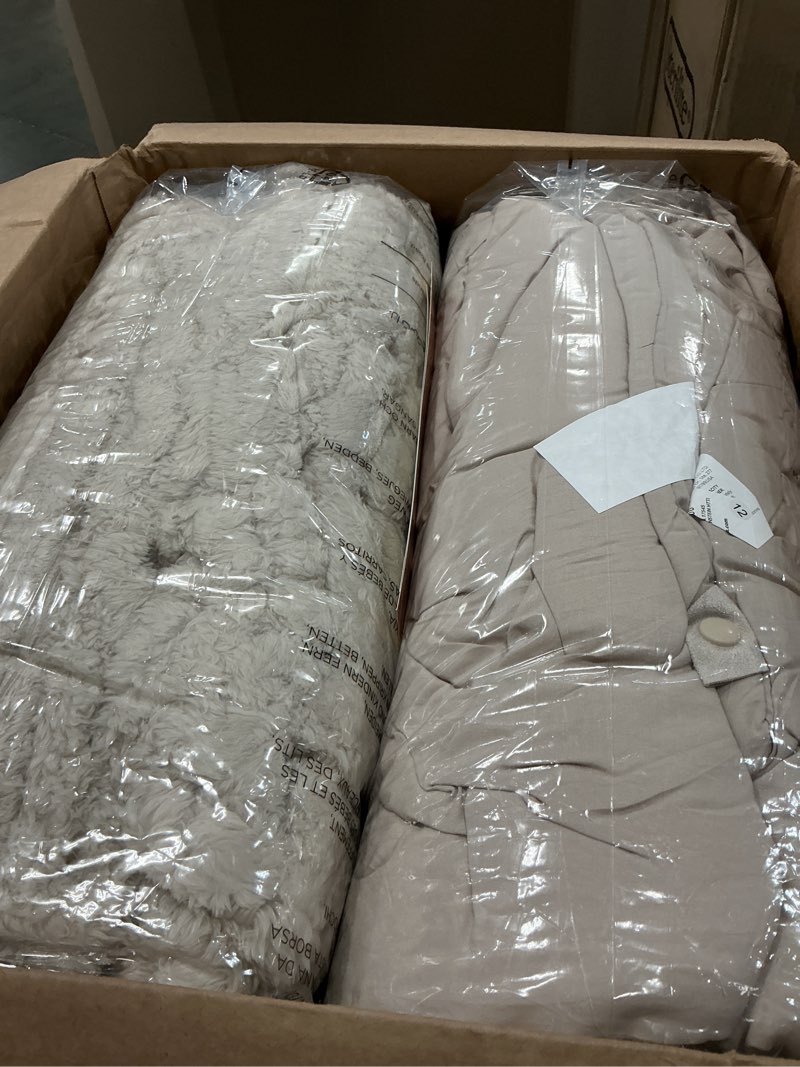 Condition photo showing New/Like New for bedsure gentlesoft 2-in-1 queen comforter set and detachable fluffy blanket, beige bedding set for all season use, snaptech design for space saving (includes 2 pillow shams, 2 pillowcases) queen 01 - beige