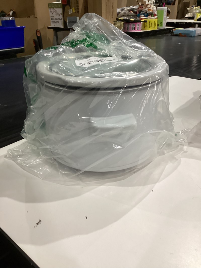 Condition photo showing Good Condition for Elite Gourmet MST-250XW Electric Slow Cooker Ceramic Pot Adjustable Temp, Entrees, Sauces, Stews & Dips, Dishwasher Safe Glass Lid & Crock 1.5 Quart White