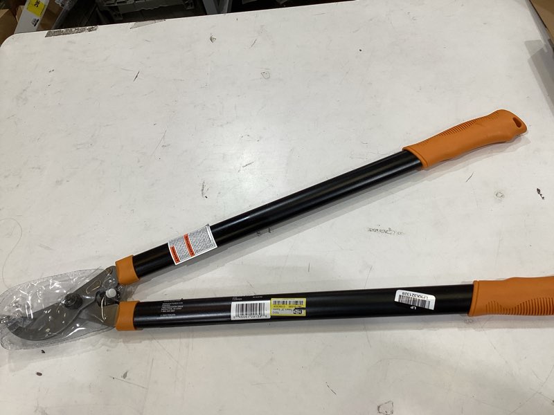 Condition photo showing Good Condition for fiskars 26" bypass lopper