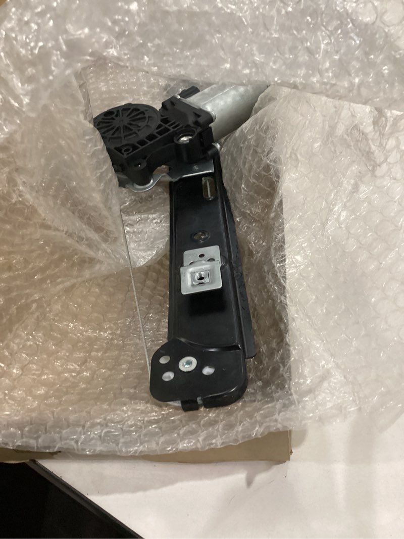 Condition photo showing Good Condition for 22849388 rear left power window regulator with motor driver side for chevrolet malibu 2008-2012, gm1550148 rear left driver side