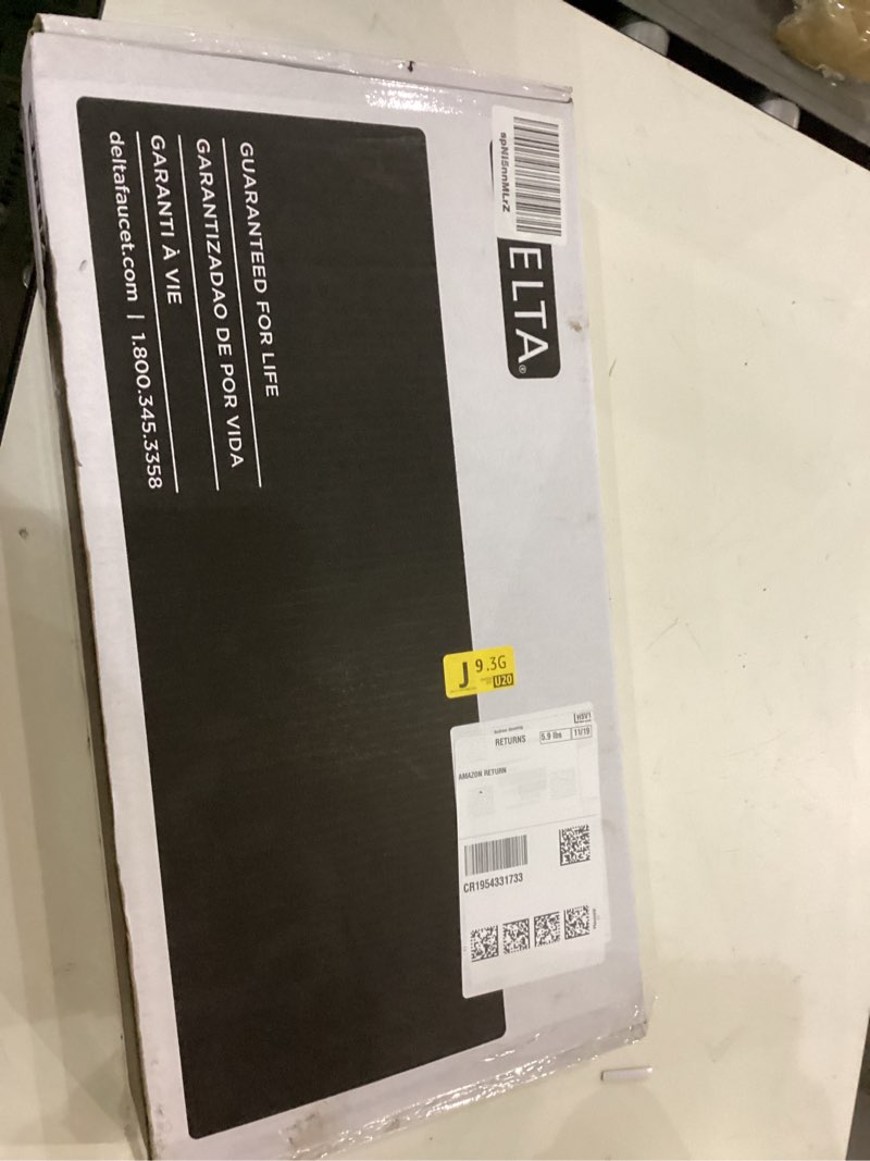 Condition photo showing New/Like New for Single handle pull down kitchen faucet