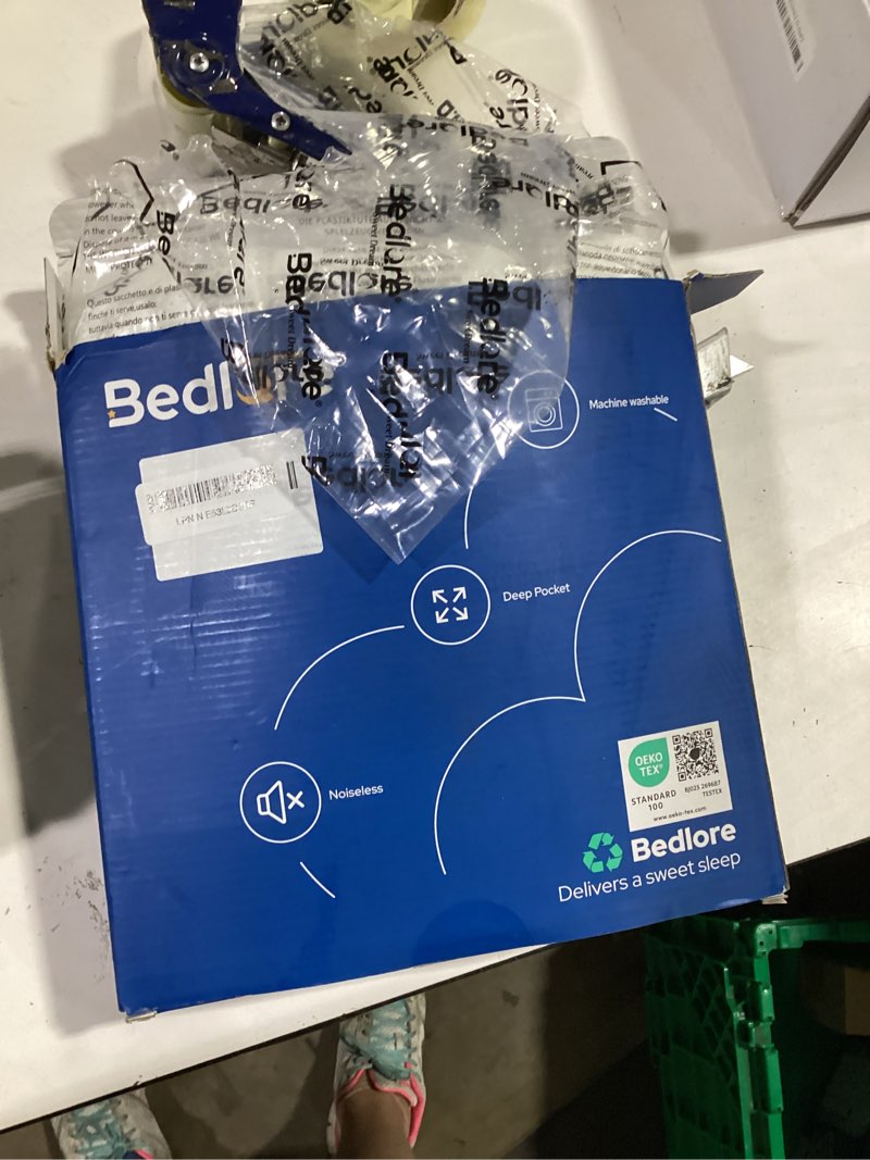 Condition photo showing Good Condition for bedlore waterproof mattress protector, full size, deep pocket, eco-friendly, waterproof, stain protection, washable, white white full