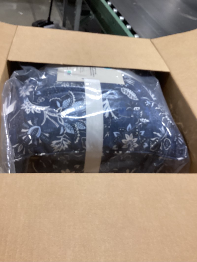 Condition photo showing Good Condition for martha stewart distressed jacobean indoor outdoor decorative pillow 2-pack set, uv fade resistant, water repellent, printed floral design, navy blue, 18"x18" navy blue 18 x 18-inch