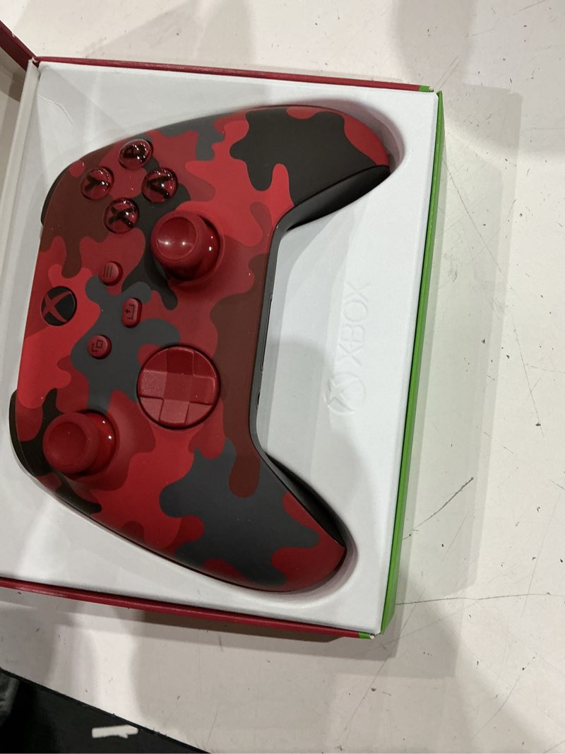 Condition photo showing Good Condition for xbox wireless controller – daystrike camo special edition for xbox series x|s, xbox one, and windows 10 devices