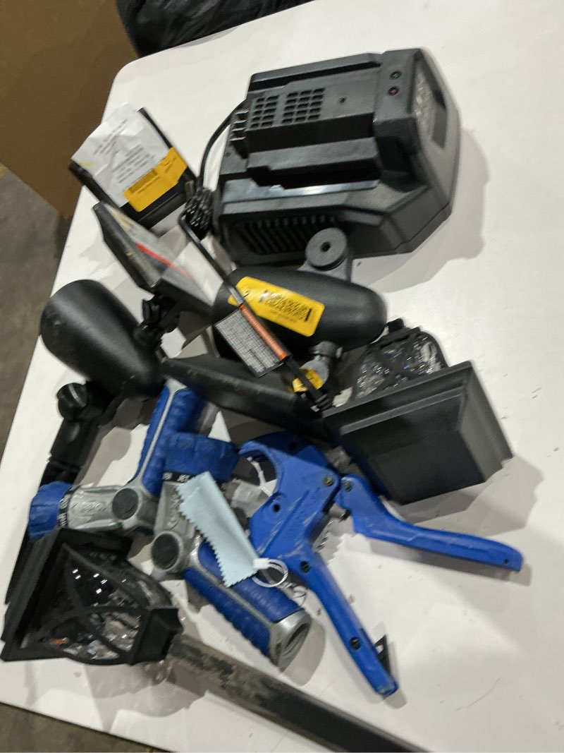 https://lotting-media.assets.bidfta.com/lotting_89632447-bbc3-4172-bbb9-6ee7a4f28d2d