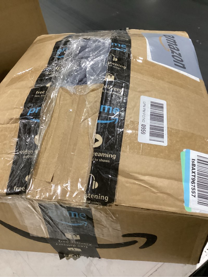 Condition photo showing Good Condition for blanket