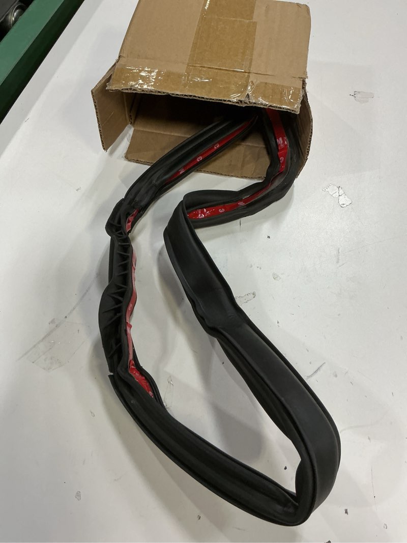 Condition photo showing Good Condition for 68088040aa hard top roof seal front header rubber weather stripping for jeep wrangler jk jku 2007-2018 reaplace# 68088040ab d4140 hardtop weatherstrip sealing gasket kit