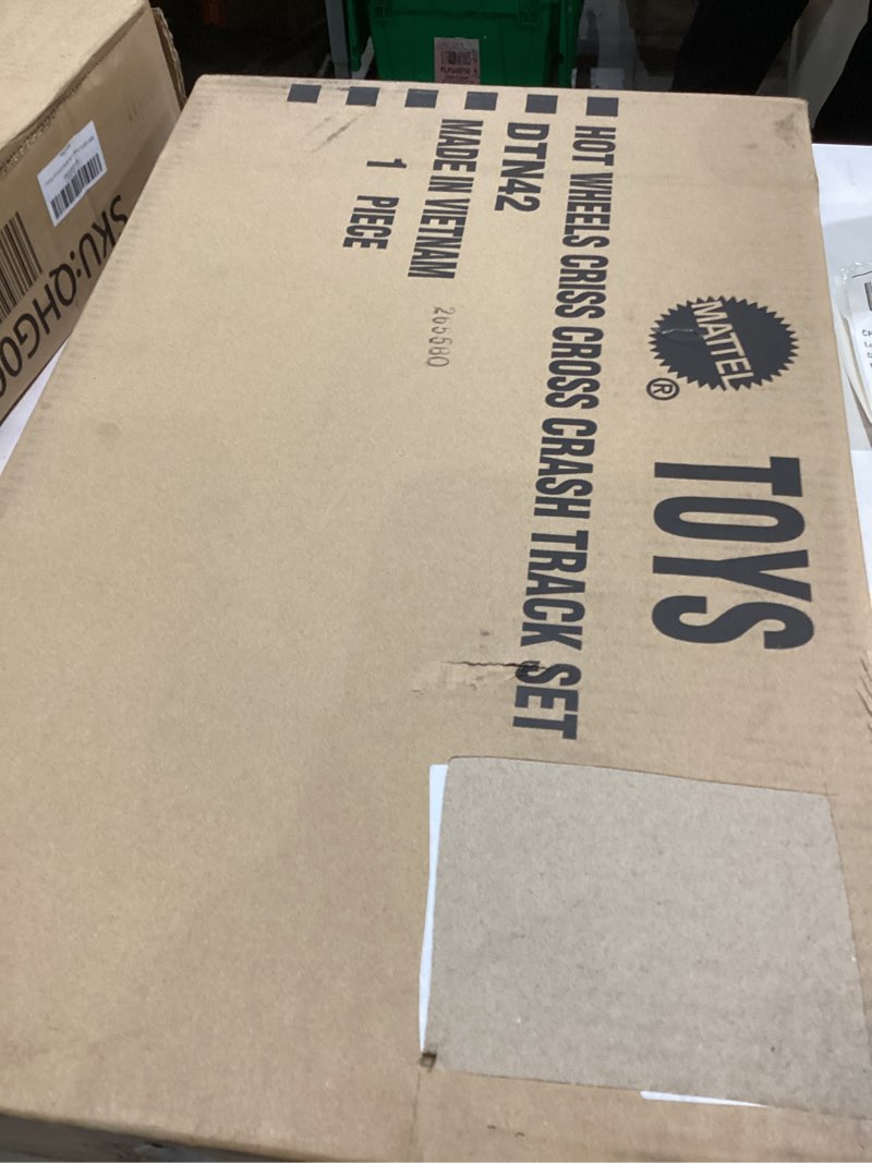 Condition photo showing Good Condition for Hot wheels set 64 scale toy car