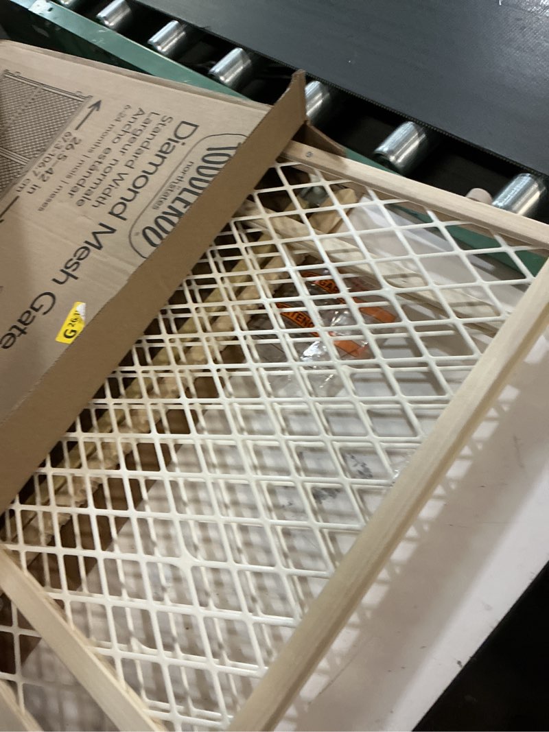 Condition photo showing New/Like New for Toddleroo by North States - Diamond Mesh Wooden Baby Gate: Pressure Mounted Baby Gate for Doorways - Adjustable 26.5 to 42 Inches Wide - 23 Inches Tall