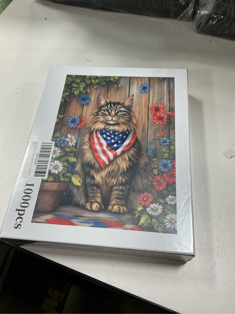 Condition photo showing New/Like New for Maine Coon cat with American Bandana 1000 Piece Jigsaw Puzzles for Adults Animals Puzzles Garden Puzzle Challenging Family Activity Games Colorful DIY Craft Puzzle for Home Decor Gifts 50×70cm