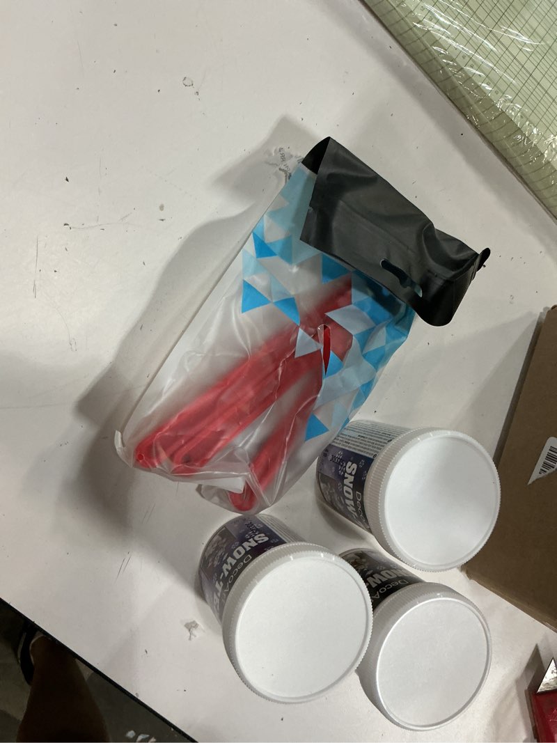 Condition photo showing Good Condition for snow-tex craft snow paint 3-pack with red spreaders - 4oz each textured snow paste for crafts, fake snow for diy holiday decorations, realistic snow texture paint for ornaments, and winter projects