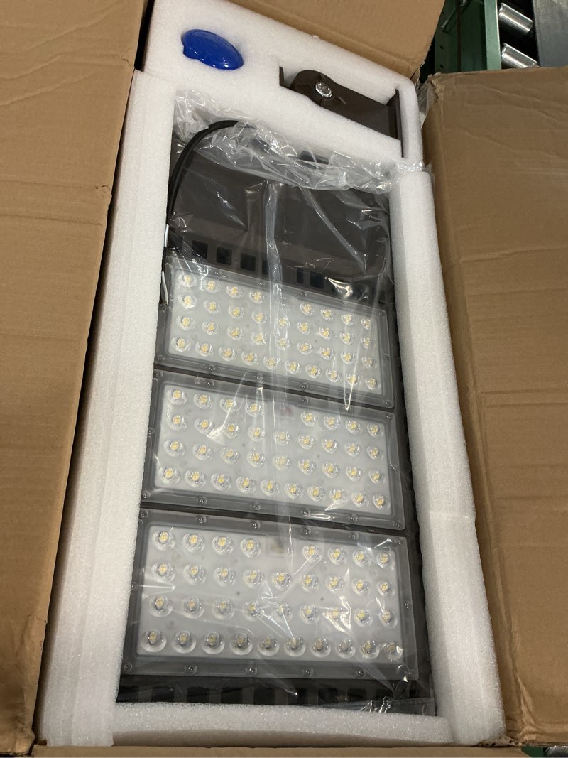 Condition photo showing Good Condition for ledmo 300w led parking lot lights with adjustable arm mount dusk-to-dawn photocell sensor outdoor commercial area lighting 36000lm 5000k ip65 led street flood security light for shop|yard|roadways 300w/arm mount/1pc