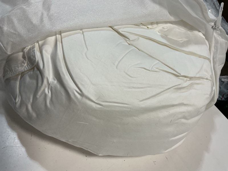 Condition photo showing As Is for quince all-season premium down alternative comforter, king/cal king, white