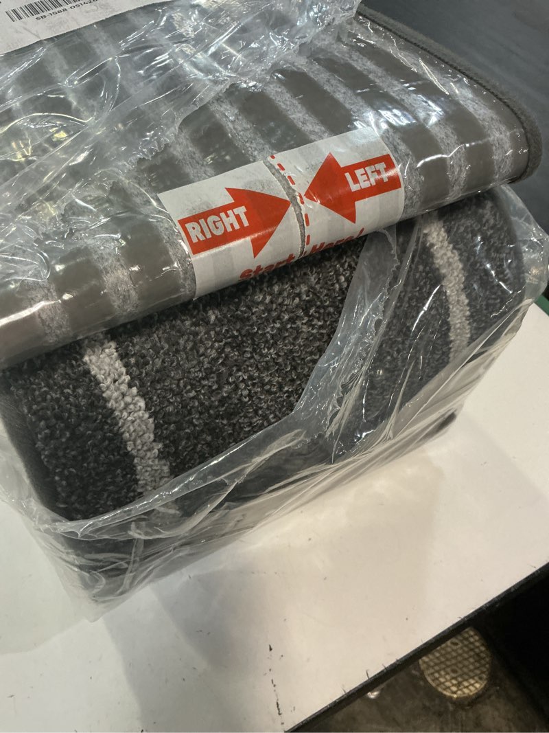 Condition photo showing Good Condition for beqhause non slip stair treads for wooden steps indoor washable stair runner 28inx9in polyester durable stair treads carpet for dogs,kids and elders 15pcs,dark grey 15 dark grey 15