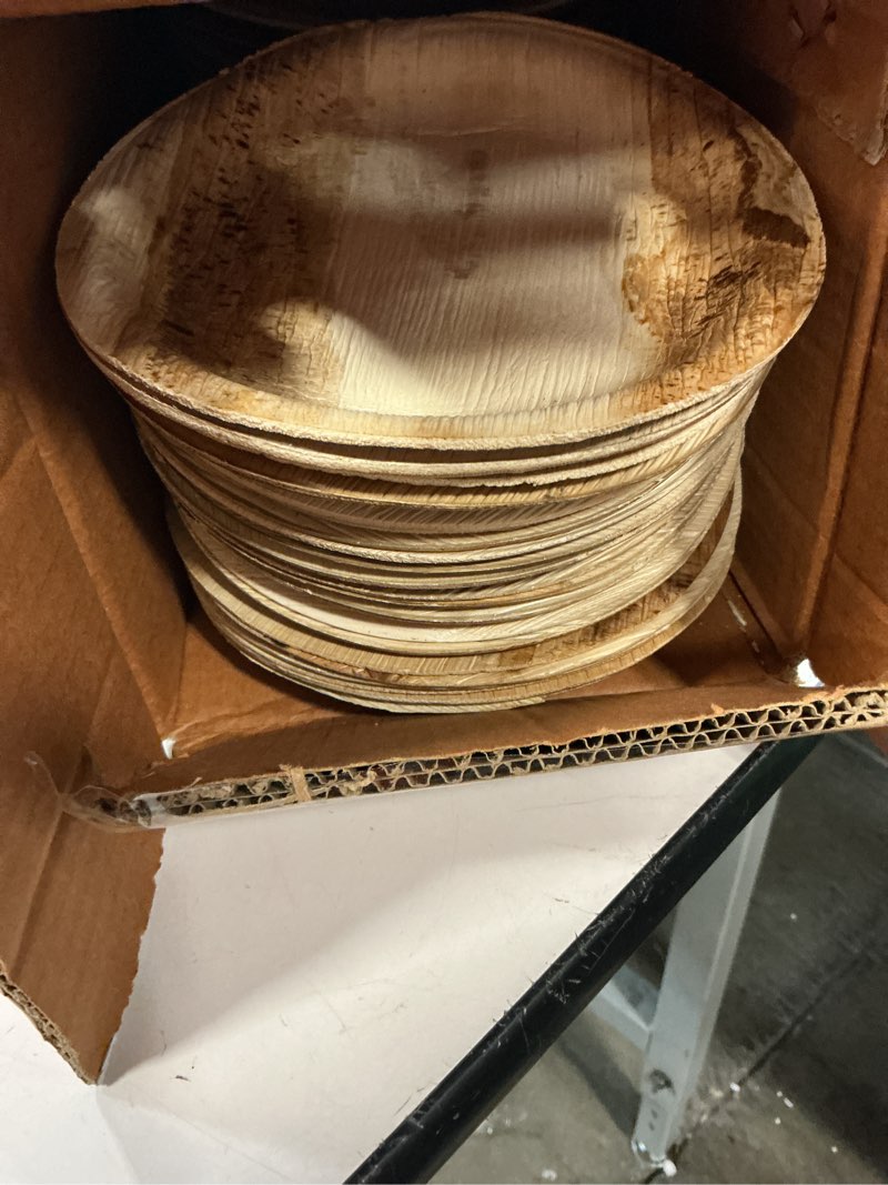 Condition photo showing Good Condition for ECO SOUL Palm Leaf Plates 6" Round (100 Count) - Disposable, Eco-Friendly, Biodegradable Bamboo Appetizer Plates - Perfect Dinnerware for Christmas Parties, Weddings, Events & Holidays 100 6" Round Plates