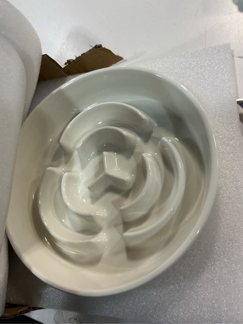 Condition photo showing New/Like New for Ceramic Slow Feeder Dog Bowls,2.0 Cups Slow Feeder for Medium Large Breed,Puzzle Dog Food Bowl to Slow Down Eating, Anti-Gulping, Stop Bloat,Preventing Choking,Anti-Slip,8in,White M-8 Inches White
