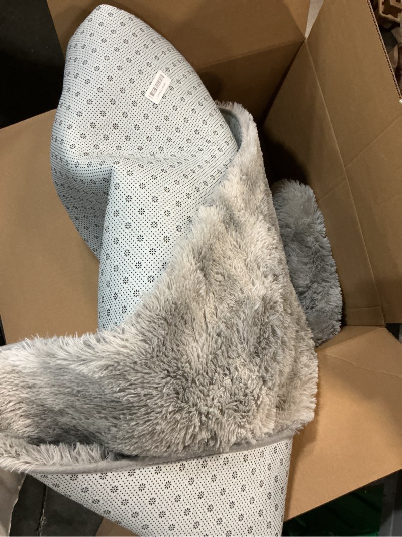 Condition photo showing Good Condition for Shag Area Rugs for Bedroom Living Room,8X10 Ultra Soft Fluffy Area Rugs for Dorm, Indoor Carpet Nursery Rugs for Kids Girls Room Home Decor,Tie-Dye Grey 8' x 10' (Rectangular) Mottling Grey