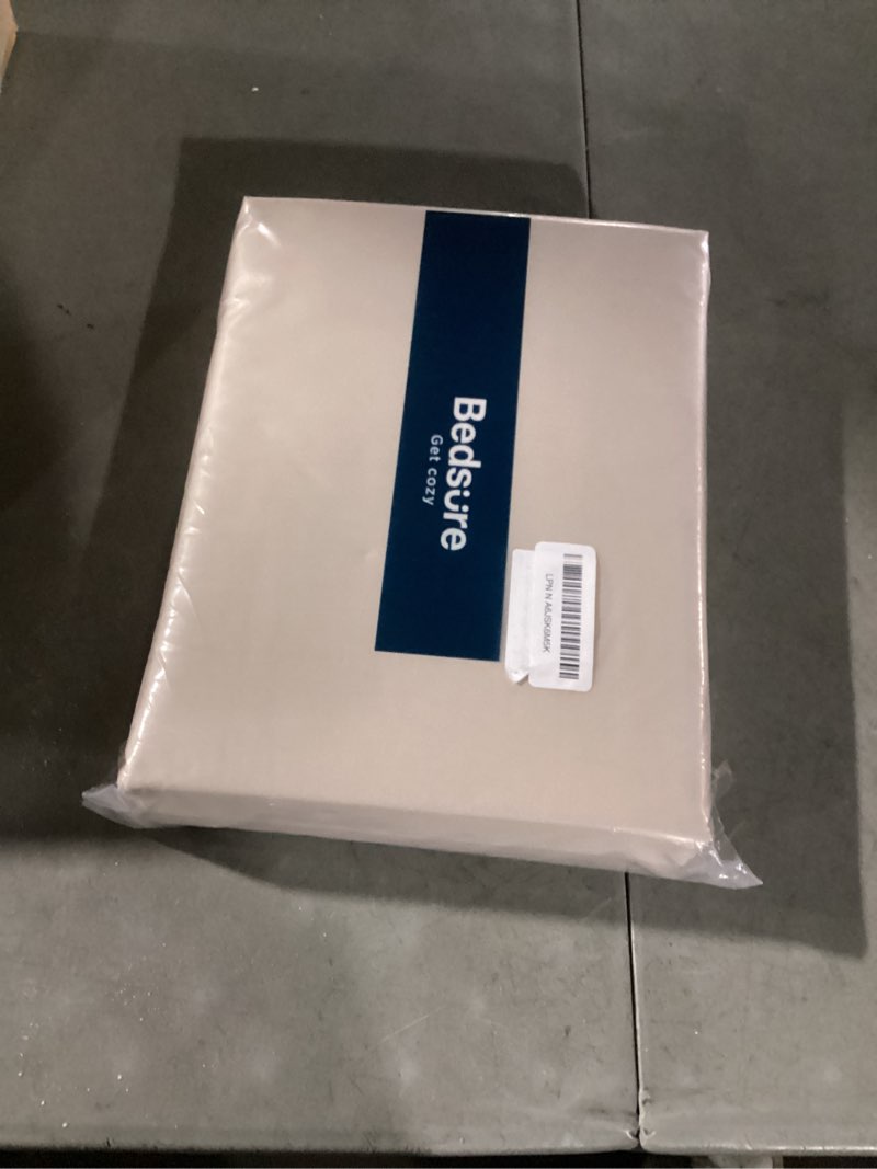 Condition photo showing New/Like New for Bedsure Cooling Duvet Cover Queen Size - Moisture Wicking and Silky Eucalyptus Lyocell Cotton Hybrid Comforter Cover Set for Hot Sleeper - Buttery Soft and Breathable, GentleSoft™, Beige Bedding Set Queen (90" x 90") 02 - Beige (No Comforter)