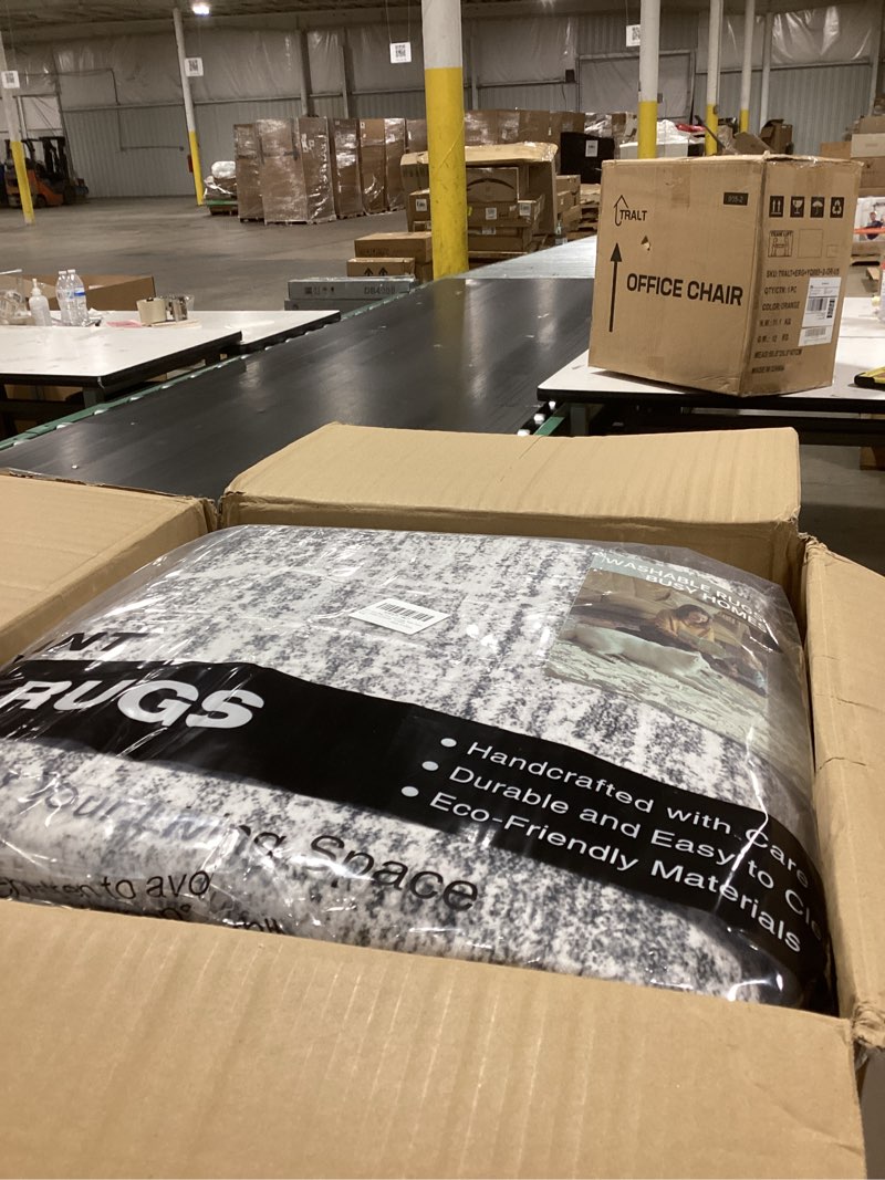 Condition photo showing Good Condition for 9x12 Area Rug Living Room: Washable Large Neutral Grey Rugs Abstract Soft Modern Stain Resistant Indoor Floor Non-Slip Carpet for Bedroom Nursery Kids Office Playroom Dining Room Under Table Home Grey 9' x 12' (Rectangular)