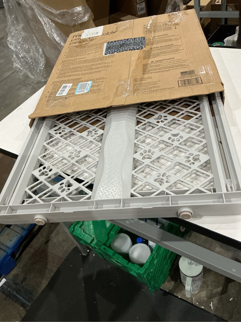 Condition photo showing Good Condition for mypet north states paws portable pet gate: 26-40" wide. pressure mount. no tools needed. made in usa. dog gate 23" tall, expandable, durable dog gates for doorways, light gray