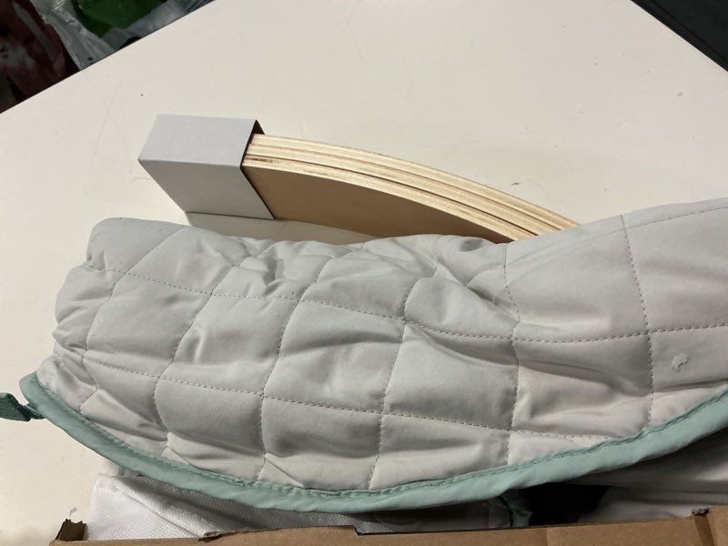 Condition photo showing Good Condition for ingenuity cozy spot reversible duvet gym