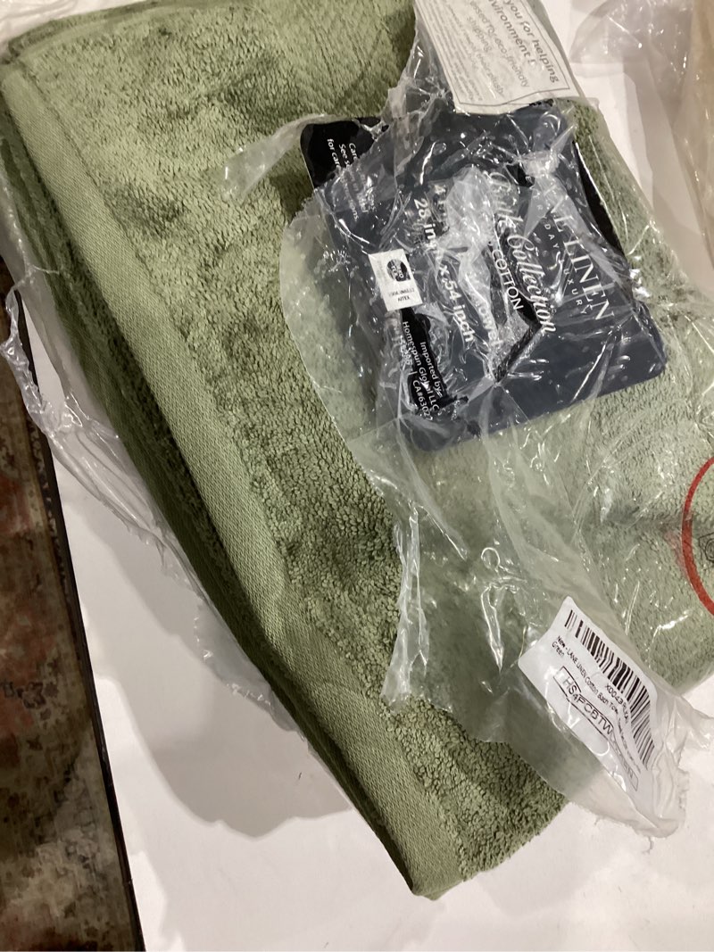 Condition photo showing Good Condition for lane linen 4 pcs bath towels set (28"x54") - 100% ring spun cotton bathroom towels set - quick dry, ultra soft & absorbent, durable large bath towels - tumble dry regains fluffiness - oil green 4 piece bath towel set 15: oil green