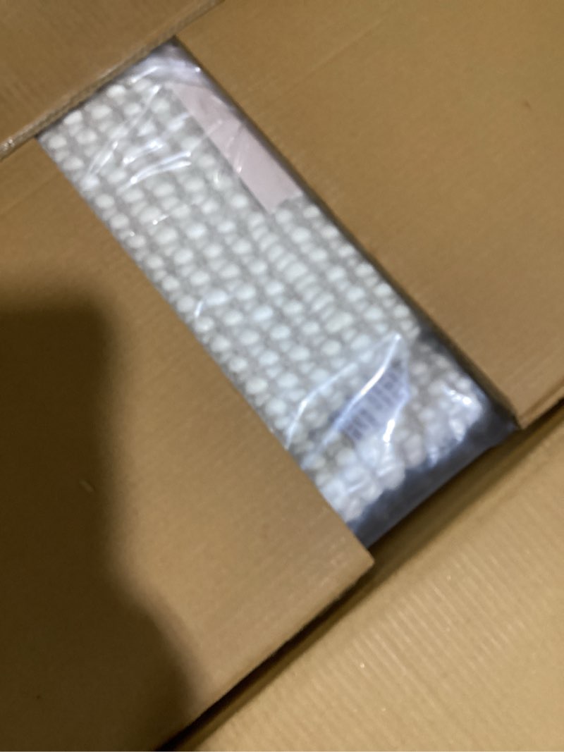 Condition photo showing New/Like New for S & L Homes Wool Cotton Hand Woven Chunky Knit Popcorn Rug - Ivory Contemporary Area Rug for Living Room Bedroom (8' x 10' - Ivory) Ivory 8' x 10' (Rectangular)