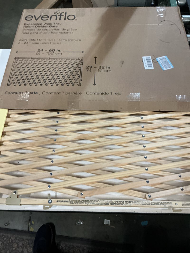 Condition photo showing Good Condition for evenflo expansion walk-thru room divider baby gate (natural wood)