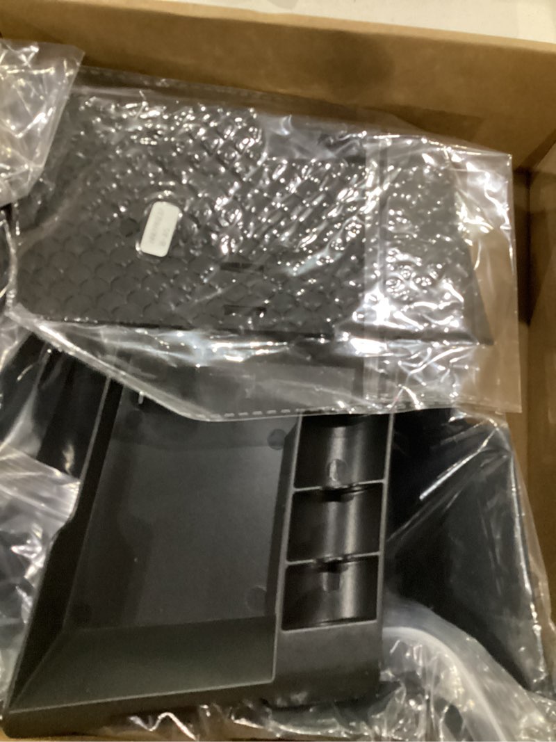 Condition photo showing Good Condition for karltys silicone center console organizer for chevy equinox(not for ev) 2025-2026, car storage for equinox accessories with anti-slip liners insert