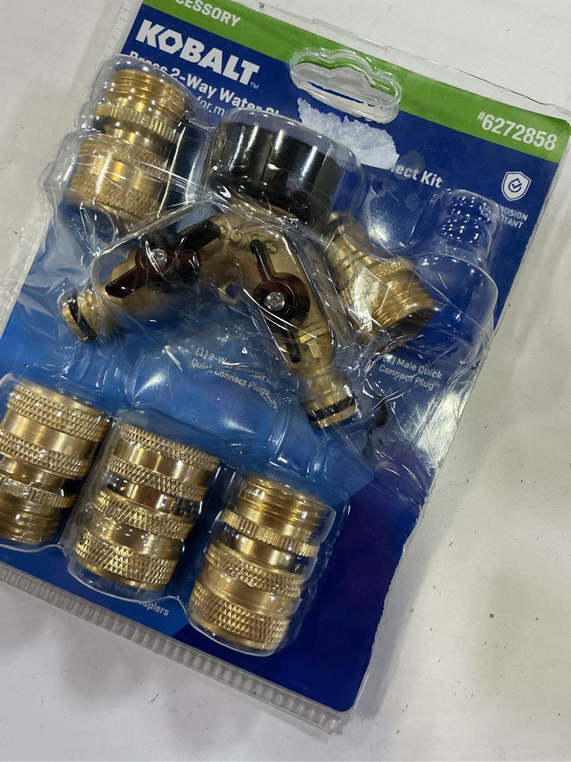 Condition photo showing Good Condition for kobalt brass quick connector set
