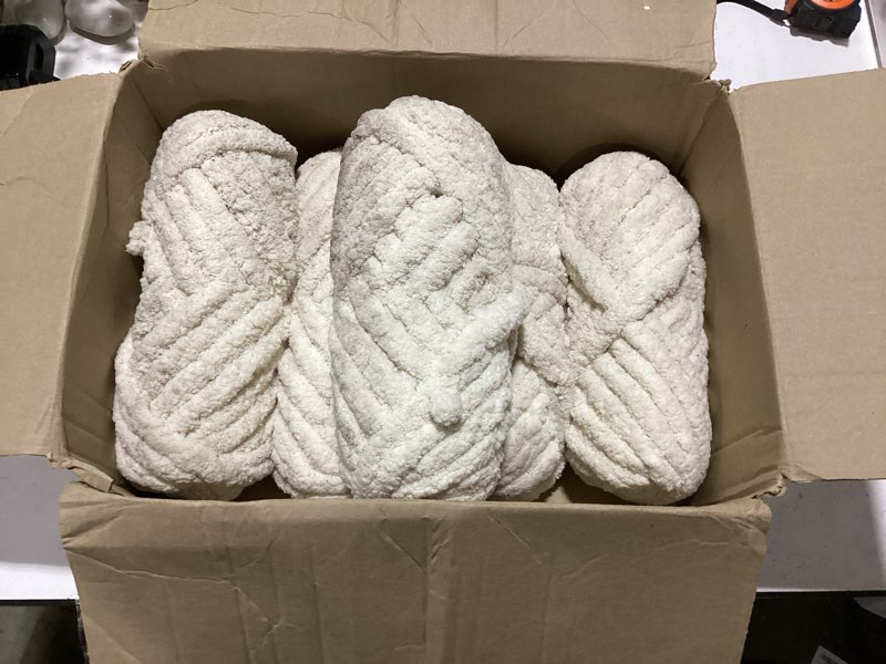 Condition photo showing As Is for bernat extra thick oatmeal yarn - 6 pack of 1200 g / 42.36 oz total - 100% polyester - #7 jumbo - 144 yards - chunky yarn for hand knitting/crochet oatmeal 1200g (42.36 oz), 144 yards