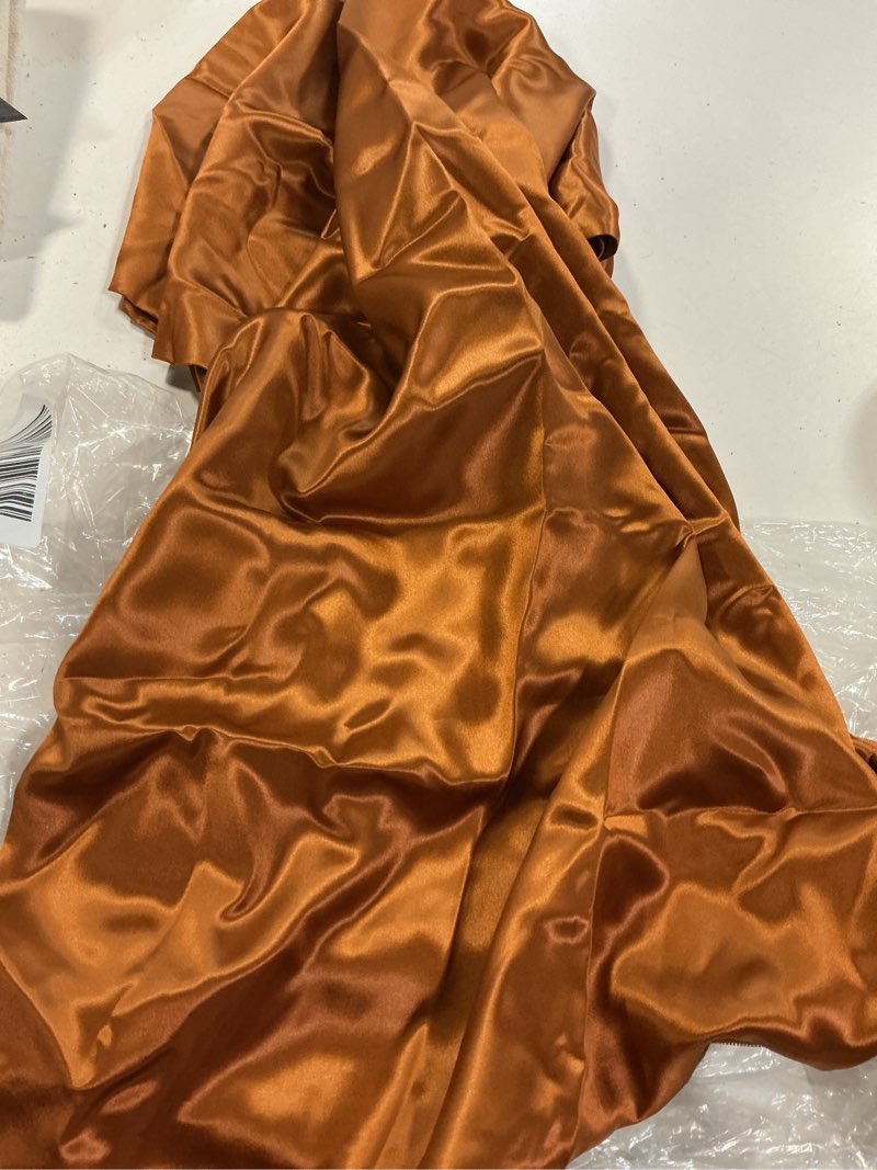 Condition photo showing Good Condition for 100% mulberry silk pillowcase, king, terracotta