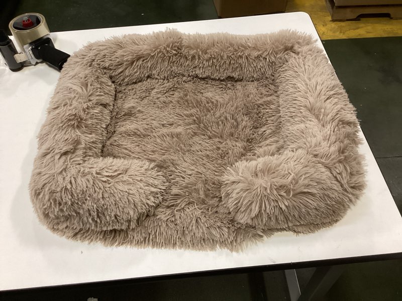 Wag and Wiggle Long Plush Relaxing Cuddler, 24" x 20" x 7", Beige