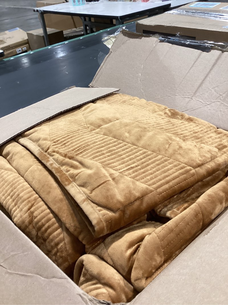 Condition photo showing Good Condition for SHALALA Velvet Quilt Set King Size,Ultra Soft Luxury Lightweight Summer Velvet Comforter Set, Oversized Bedspread Coverlet with 2 Shams Geometries Pattern,for All Season(Gold Yellow,King) Gold Yellow King?106"x94"?