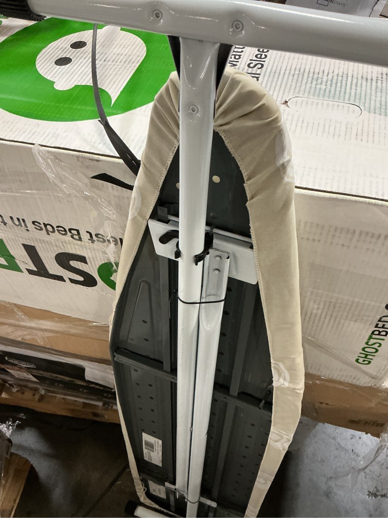 Condition photo showing Good Condition for mainstays fullsize tleg ironing board