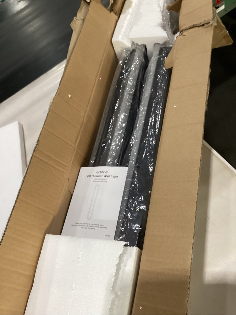 Condition photo showing Good Condition for EDISHINE 2 Pack 47.2'' LED Outdoor Wall Lights, Dimmable Modern Exterior Light Fixtures, 3CCT Long Oval Outdoor Wall Sconce, IP65 Waterproof Outside Wall Light for House, Front Door, Patio, Black 47.2" Modern