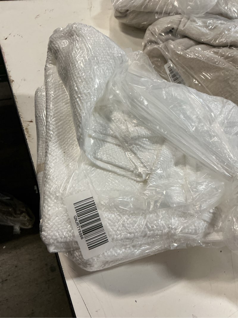 Condition photo showing Good Condition for turkish cotton bath mat bundle, one size, white