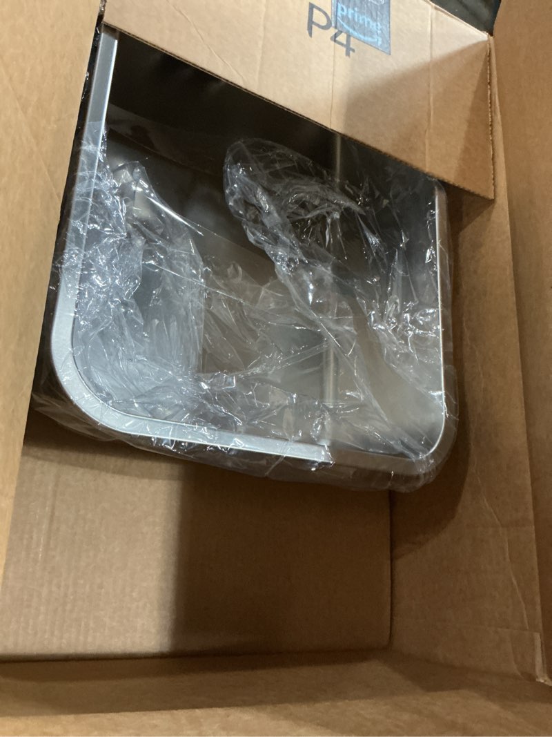 Condition photo showing New/Like New for stainless steel cat litter box for adult cats or kitty/kitten 19.5"x13.6"x6" rust-proof, high side, non stick, no smell, easy to clean metal cat litter box x-large:19.5"l x 13.6"w x 6"h
