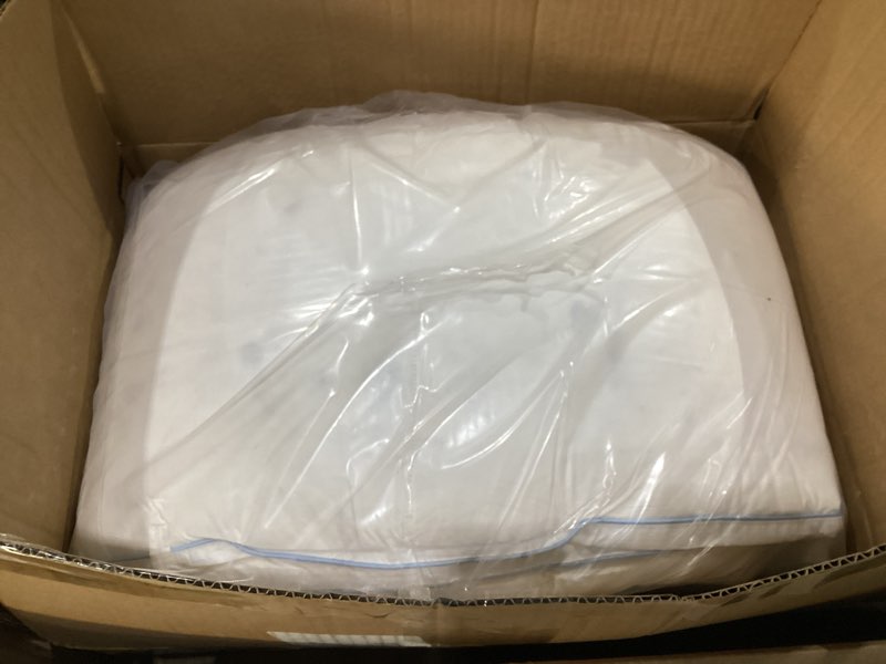 Condition photo showing Good Condition for 60% Goose Down Fiber Comforter King Size Luxurious Hotel Collection White Bedding Comforters All Season Medium Warmth Ultra Soft Fluffy 59 Oz Fill Weight (106"X90" White All Season) White All Season King