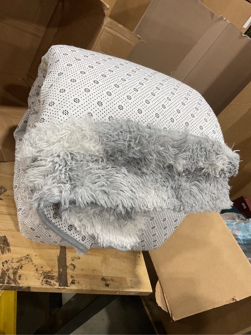 Condition photo showing Good Condition for finre?c 9x12 feet rugs for living room bedroom, soft grey fluffy area rug, non-slip solid shag rug for nursery kids room dorm room home decor, indoor floor carpet