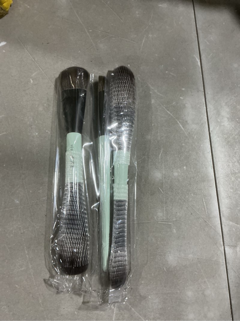 Condition photo showing Good Condition for jessup face makeup brushes blue 3pcs double ended makeup brush for foundation contour blush highlight and concealer brush, premium synthetic brush set t503