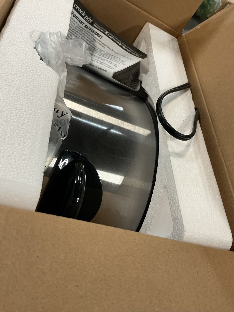 Condition photo showing Good Condition for Crock-Pot 7 Quart Oval Manual Slow Cooker, Stainless Steel (SCV700-S-BR), Versatile Cookware for Large Families or Entertaining 7 Qt