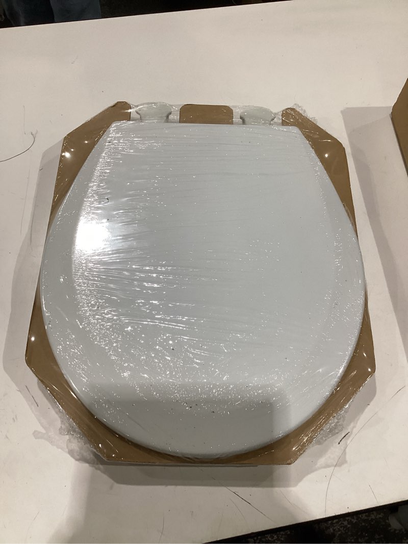 Condition photo showing New/Like New for bemis round enameled wood toilet seat in cotton white with easy•clean hinge