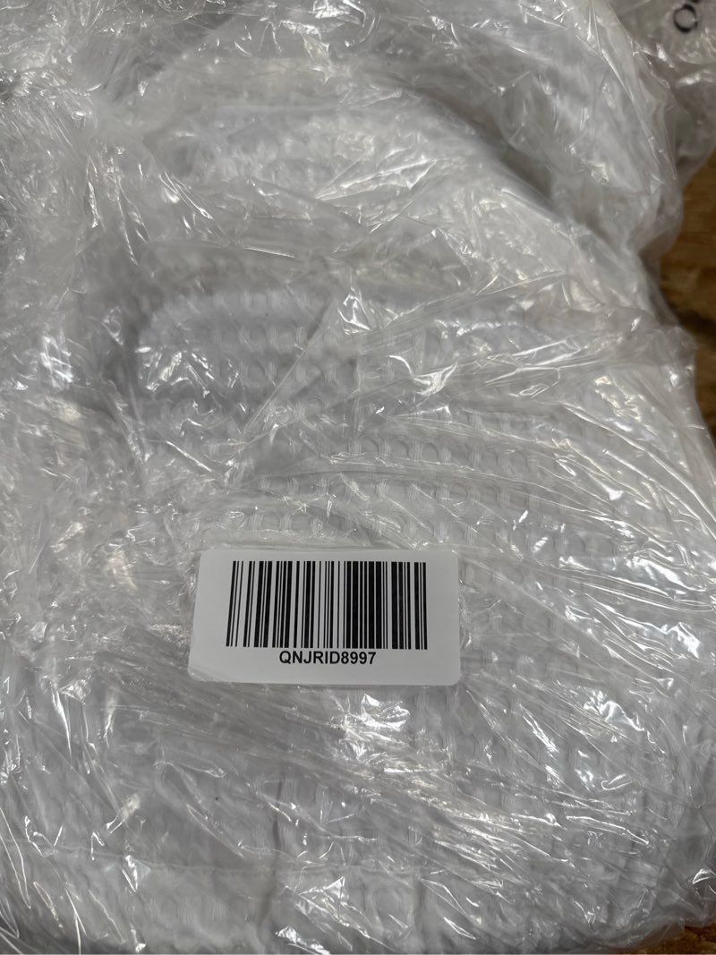 Condition photo showing Good Condition for organic luxe honeycomb duvet cover set, king/cal king, white