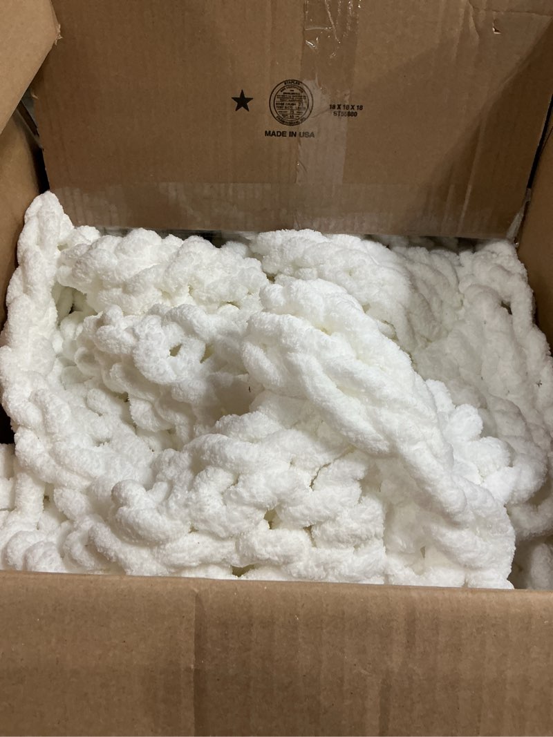 Condition photo showing Good Condition for Bigacogo Chunky Knit Throw Blanket for Couch, 51x63 inches, 100% Hand Knitted with Thick Jumbo Chenille Yarn, Cozy Soft Large Rope Knot Cable Crochet Blankets for Sofa Bed Living Room, White White 51"x63" (Large Size Throw?