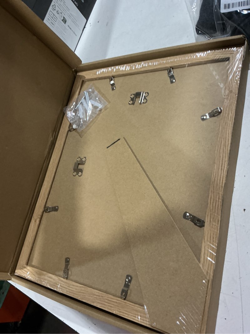 Condition photo showing Good Condition for hongkee 11x14 picture frame set of 2, natural oak wood frame with real glass collage picture frames, display pictures five 4x6 with mat or 11 x 14 without mat, photo frames wall gallery 11x14 in matted to 5-4x6 natural oak