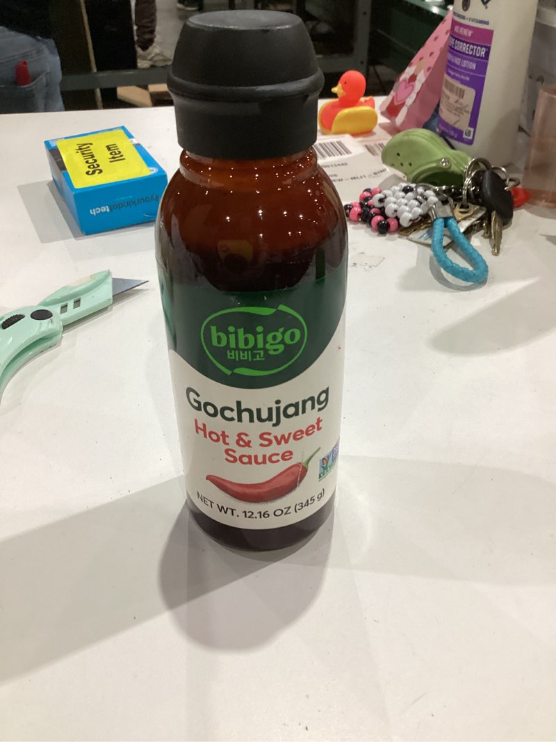 Condition photo showing New/Like New for Bibigo Korean-Style Hot & Sweet Gochujang Sauce, 12.16 Ounce (Pack of 1) Gochujang Hot & Sweet 12.16 Oz (Pack of 1)