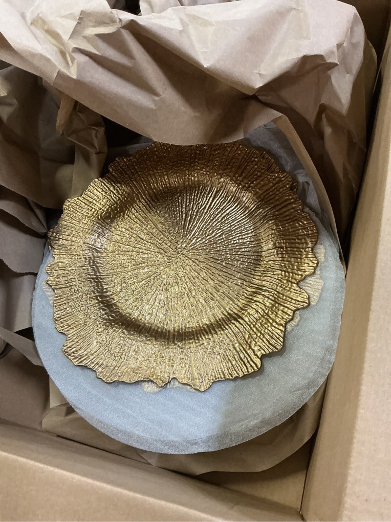 Condition photo showing Good Condition for JEVERGN 40 Pack Gold Charger Plates Bulk, 13'' Reef Chargers for Dinner Plates, Gold Plate Chargers Set of 40, Round Plastic Charger for Wedding, Party Event, Dinner, Table Setting
